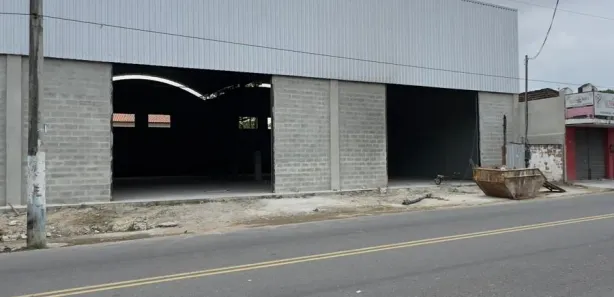 Galpão / Depósito / Armazém para alugar, 360m² no Mutuá, São Gonçalo