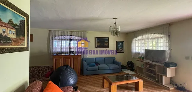 Fazenda / Sítio / Chácara com 4 Quartos para alugar, 2250m² no Curral, Ibiúna