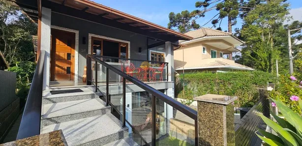 Casa de Condomínio com 4 Quartos à venda, 288m² no Posse, Teresópolis