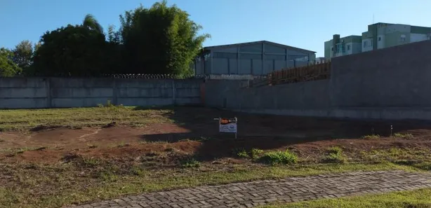 Terreno / Lote / Condomínio à venda, 612m² no Pé de Plátano, Santa Maria