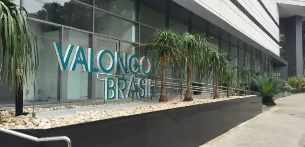 Conjunto Comercial / Sala para alugar, 77m² no Valongo, Santos