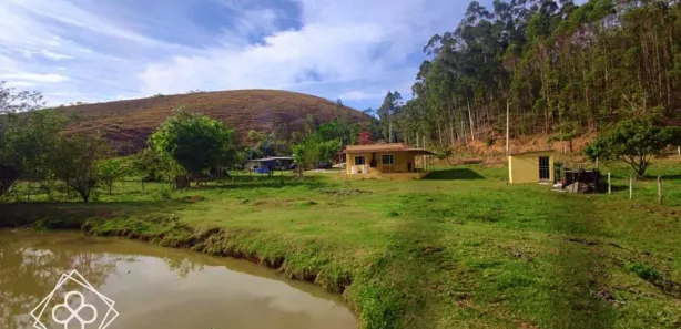 Fazenda / Sítio / Chácara com 3 Quartos à venda, 26000m² no Arrozal, Piraí