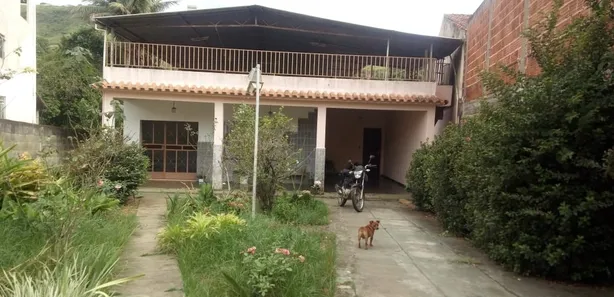 Fazenda / Sítio / Chácara com 3 Quartos à venda, 219m² no Estrelas, Viçosa