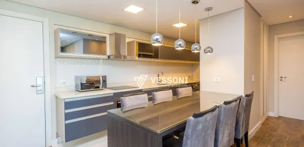 Apartamento com 2 Quartos para alugar, 60m² no Centro, Curitiba