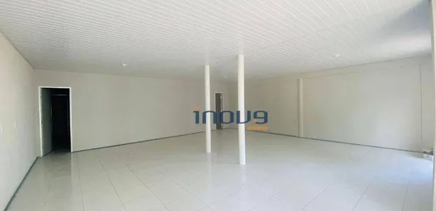Loja / Salão / Ponto Comercial para alugar, 99m² no Jaçanaú, Maracanaú
