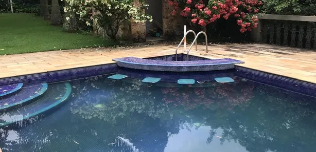 Fazenda / Sítio / Chácara com 8 Quartos à venda, 180m² no Santo Antônio, Duque de Caxias