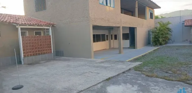 Galpão / Depósito / Armazém para alugar, 360m² no Piratininga, Niterói