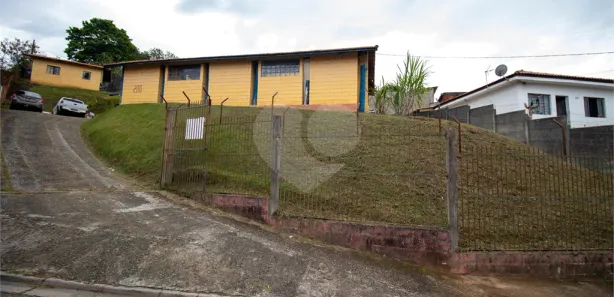 Galpão / Depósito / Armazém à venda, 254m² no Vila Nova São Roque, São Roque