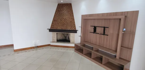 Casa de Condomínio com 3 Quartos para alugar, 180m² no Tamboré, Santana de Parnaíba
