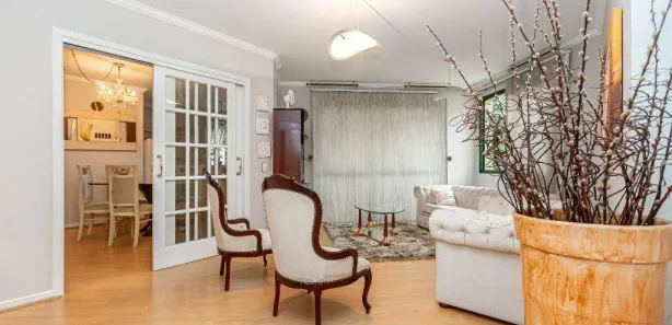 Apartamento com 3 Quartos para alugar, 149m² no Centro, Curitiba