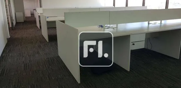 Conjunto Comercial / Sala para alugar, 250m² no Tamboré, Barueri