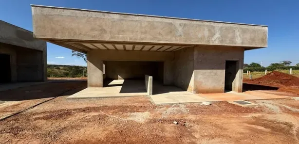 Casa de Condomínio com 5 Quartos à venda, 320m² no , Santo Antônio de Goiás