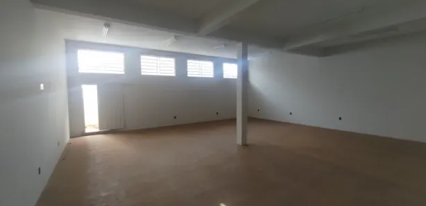 Loja / Salão / Ponto Comercial para alugar, 324m² no Jardim Belvedere, Araras