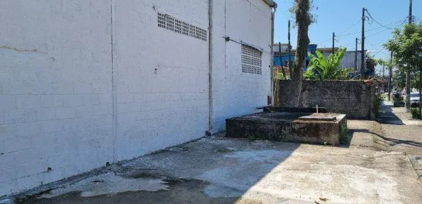 Galpão / Depósito / Armazém para alugar, 925m² no Jardim Santa Maria, Guarujá