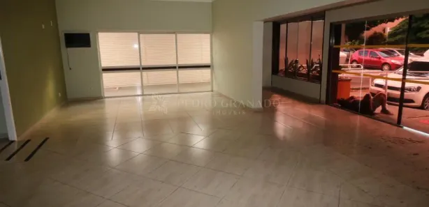 Prédio Inteiro à venda, 404m² no Zona 04, Maringá