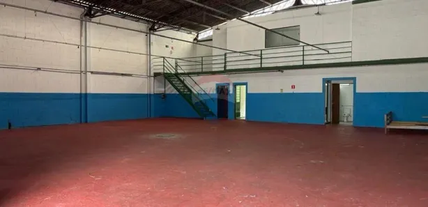 Galpão / Depósito / Armazém para alugar, 490m² no Aparecida, Bragança Paulista