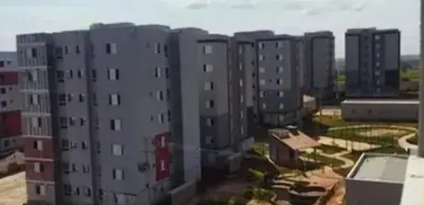 Apartamento com 2 Quartos para alugar, 46m² no Jardim Maria Celina, Londrina