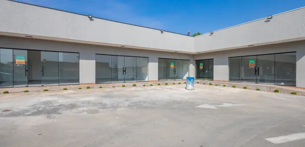 Loja / Salão / Ponto Comercial para alugar, 35m² no Guaraituba, Colombo