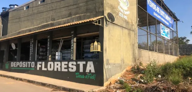 Loja / Salão / Ponto Comercial à venda, 1700m² no Floresta Encantada, Esmeraldas