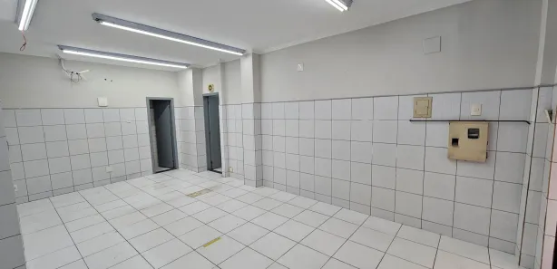 Loja / Salão / Ponto Comercial para alugar, 64m² no Centro, Macaé