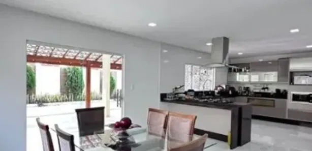 Sobrado com 4 Quartos à venda, 285m² no Primavera, Vitória da Conquista