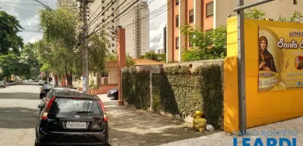 Terreno / Lote / Condomínio para alugar, 500m² no Vila Progredior, São Paulo