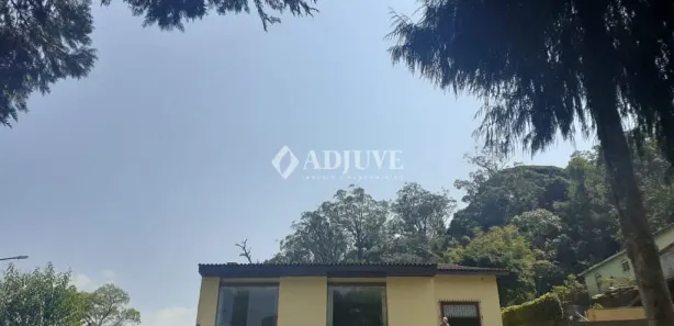 Casa com 5 Quartos para venda ou aluguel, 441m² no Castelanea, Petrópolis