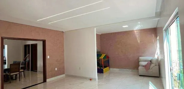 Casa de Condomínio com 3 Quartos à venda, 250m² no Região dos Lagos, Brasília