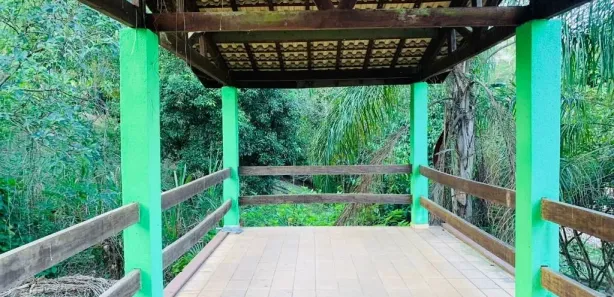 Fazenda / Sítio / Chácara com 4 Quartos para alugar, 410m² no Condomínio Lagoinha, Jacareí