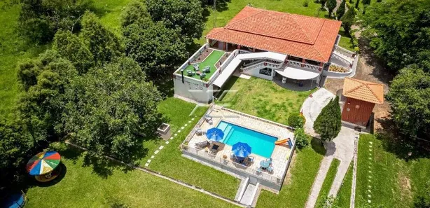 Fazenda / Sítio / Chácara com 5 Quartos à venda, 500m² no Centro, Águas de São Pedro