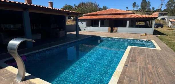 Fazenda / Sítio / Chácara com 5 Quartos para alugar, 3538m² no Araras dos Cardoso, Bragança Paulista