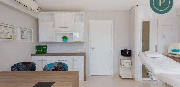 Conjunto Comercial / Sala à venda, 45m² no Centro, Curitiba
