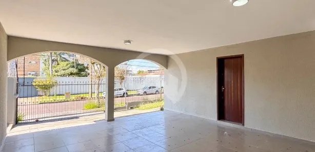 Casa Comercial com 8 Quartos para alugar, 295m² no Jardim Social, Curitiba