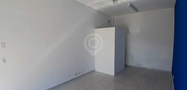 Conjunto Comercial / Sala para alugar, 22m² no Jardim Santa Filomena, Itatiba
