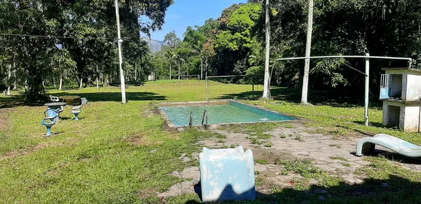 Fazenda / Sítio / Chácara com 10 Quartos à venda, 114820520m² no Taquara, Duque de Caxias