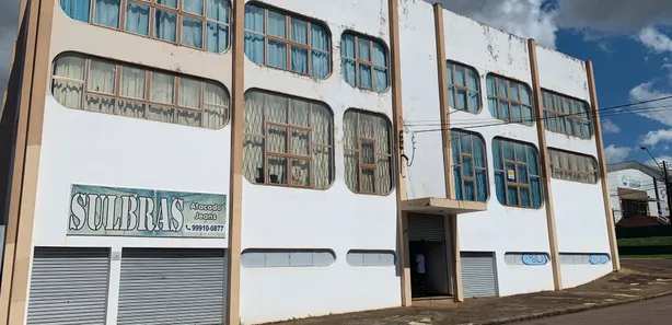 Prédio Inteiro à venda, 1500m² no Centro, Cascavel