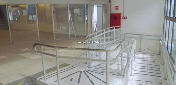Casa Comercial para alugar, 1071m² no Centro, Poá
