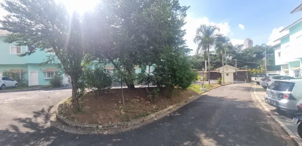 Casa de Condomínio com 3 Quartos para alugar, 113m² no Jardim Tupanci, Barueri