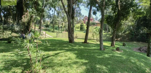 Fazenda / Sítio / Chácara com 4 Quartos à venda, 5000m² no Centro, Mairinque