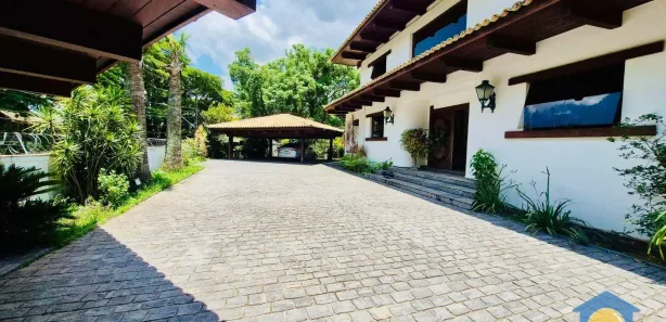 Fazenda / Sítio / Chácara com 5 Quartos para venda ou aluguel, 951m² no Granja Viana, Cotia