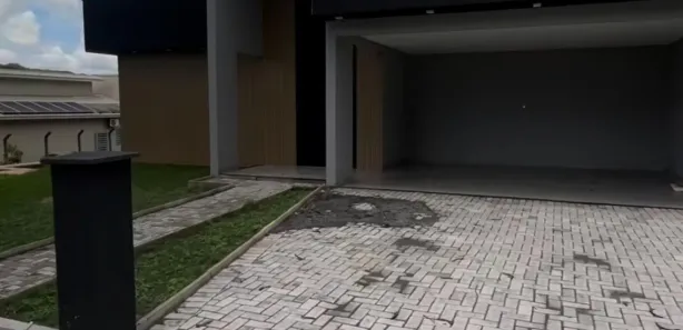Casa de Condomínio com 3 Quartos à venda, 330m² no , Hidrolândia