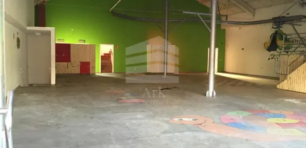 Galpão / Depósito / Armazém para venda ou aluguel, 680m² no Bosque da Saúde, São Paulo