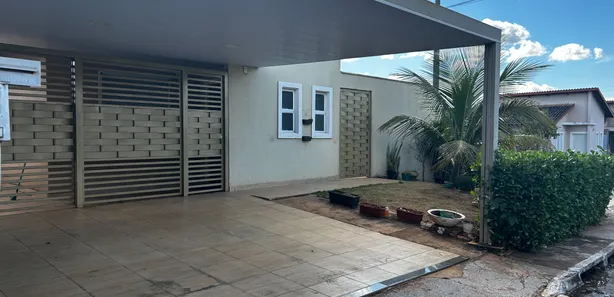Casa de Condomínio com 3 Quartos para alugar, 140m² no Jardim Decolores, Trindade
