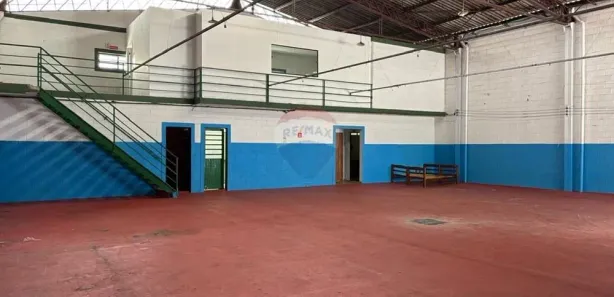 Galpão / Depósito / Armazém para alugar, 490m² no Aparecida, Bragança Paulista