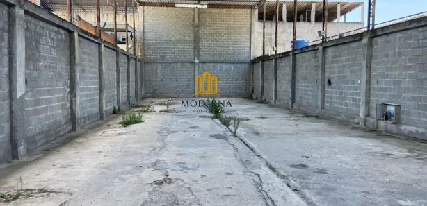Galpão / Depósito / Armazém à venda, 300m² no Juscelino, Mesquita