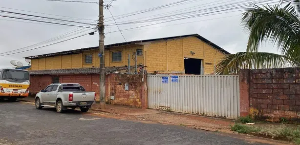 Galpão / Depósito / Armazém à venda, 450m² no Jardim Imperador, Uberaba