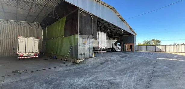 Loja / Salão / Ponto Comercial à venda, 600m² no Espinheiros, Itajaí