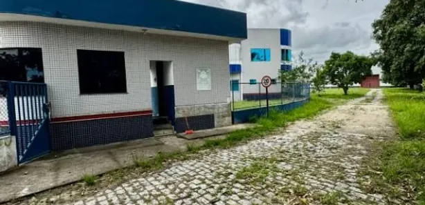 Galpão / Depósito / Armazém para alugar, 1814m² no Lagomar, Macaé