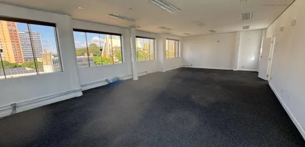 Andar / Laje corporativa para alugar, 200m² no Centro, Londrina