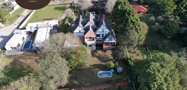 Casa de Condomínio com 4 Quartos à venda, 805m² no Menino Deus, Quatro Barras